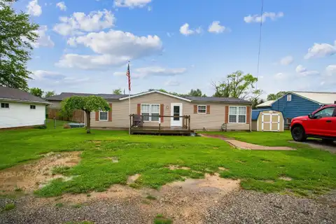 49 May Avenue, Chauncey, OH 45719