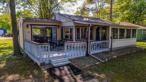 524 HI LO, Gladwin, MI 48624