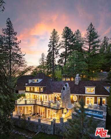 27825 North Shore Rd, Lake Arrowhead, CA 92352