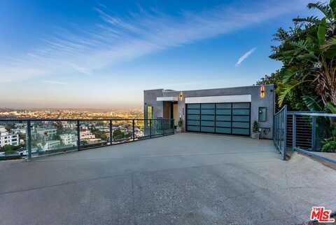 8654 Hollywood Blvd, Los Angeles, CA 90069