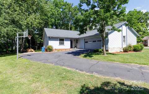 2011 20th Street Place NE, Hickory, NC 28601