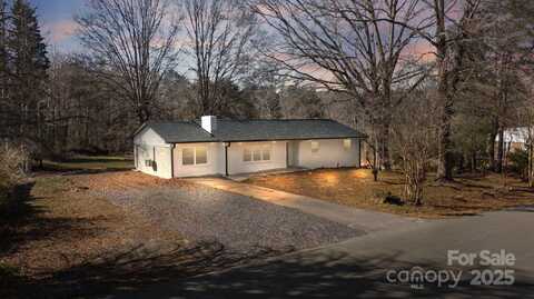 5520 Chestnut Drive, Hickory, NC 28602
