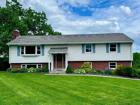 588 Poquonock Avenue, Windsor, CT 06095