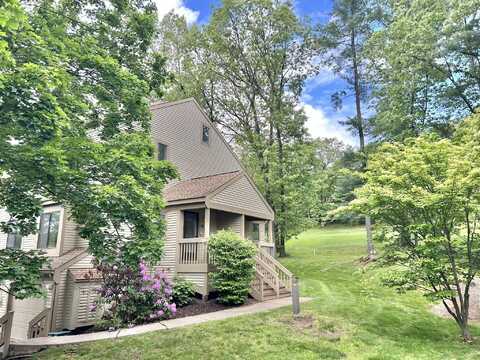 17 Ashford Drive, Avon, CT 06001