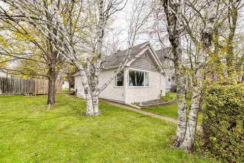 405 10th Ave, Two Harbors, MN 55616