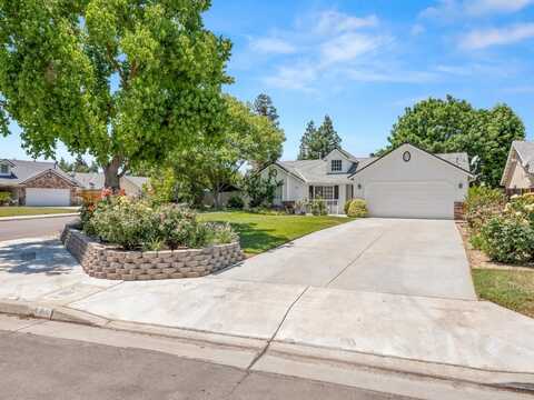 6185 Milburn Avenue N, Fresno, CA 93722