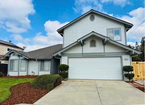 1934 Omaha Avenue E, Fresno, CA 93720