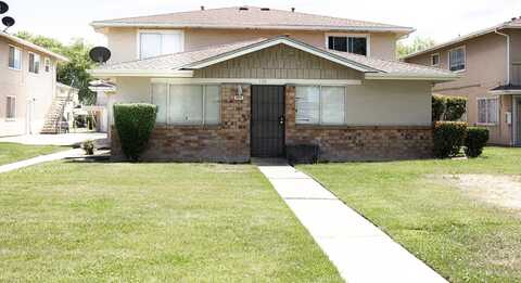 4979 Holt Avenue N, Fresno, CA 93705