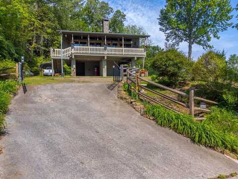 390 Hollyview Circle, Franklin, NC 28734