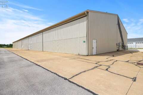 750 SE Catawba Road, Port Clinton, OH 43452