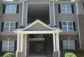 8202 Fairington Village Drive, Lithonia, GA 30038