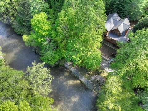 46 Private Drive, Ellijay, GA 30540