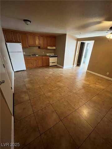 305 N 10th Street, Las Vegas, NV 89101