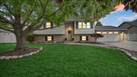 1381 Dixon Parkway, Chesterton, IN 46304