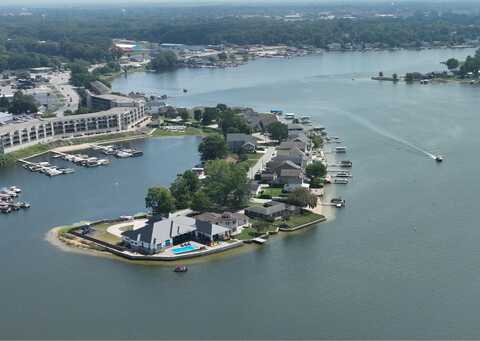 206 Outlook Cove Drive, La Porte, IN 46350