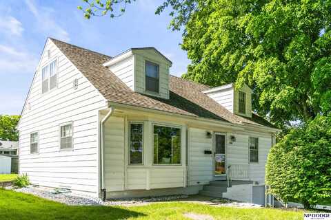 8207 Decatur Street, Omaha, NE 68114