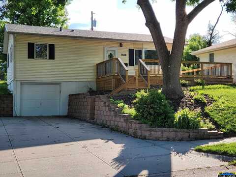 3608 S 87 Avenue, Omaha, NE 68124