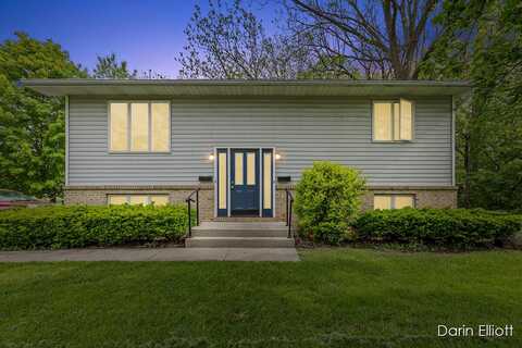 704/706 E Lincoln Avenue, Ionia, MI 48846