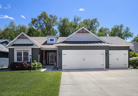 1617 Cobble Hills Drive, Osceola, IN 46561