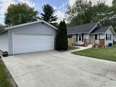 2733 Burr Oak Avenue, Elkhart, IN 46517
