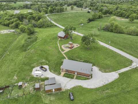 12132 W Farm Road 18, Walnut Grove, MO 65770