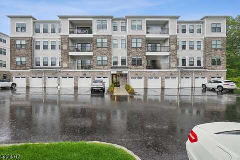 2 Whitney Ave, Plainsboro, NJ 07950