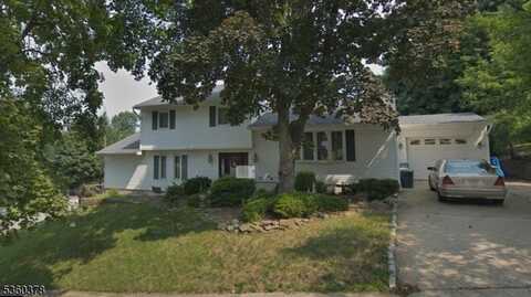 15 Pascale Pl, Woodland Park, NJ 07424