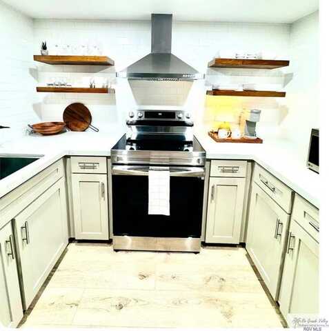 95 POINCIANA DR, BROWNSVILLE, TX 78520