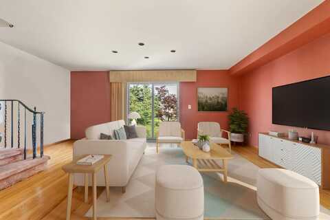 22 WEST 34TH ST, Bayonne, NJ 07002