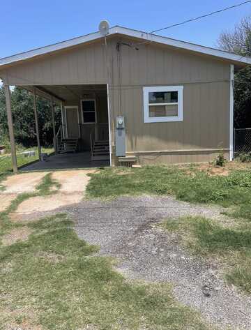 303 W Taylor Street, Llano, TX 78643