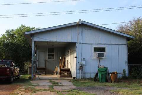 303 W Taylor Street, Llano, TX 78643