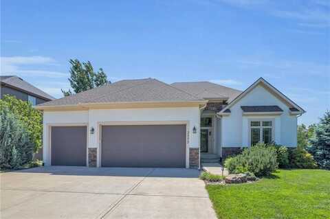 2577 W Elm Street, Olathe, KS 66061