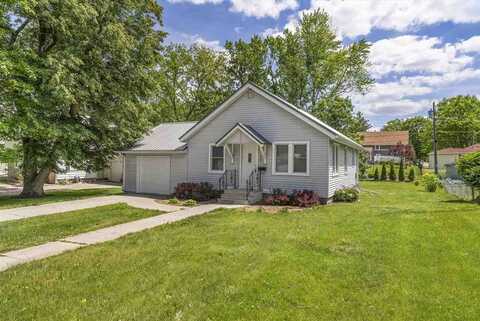 820 S Marion Ave, Washington, IA 52353