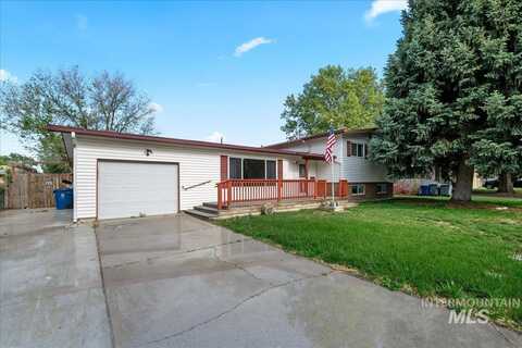 1115 N 6th E, Mountain Home, ID 83647