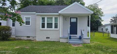 607 E Sabiston Drive, Swansboro, NC 28584