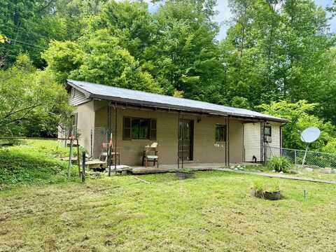 3219 HWY 52 East, Beattyville, KY 41311