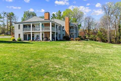 108 Manor Drive, Forest, VA 24551