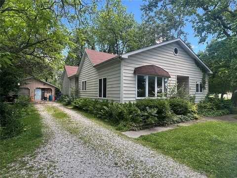 1201 E Main Street, Staunton, IL 62088