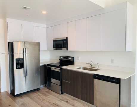 39 NW 7th Ave, Miami, FL 33128