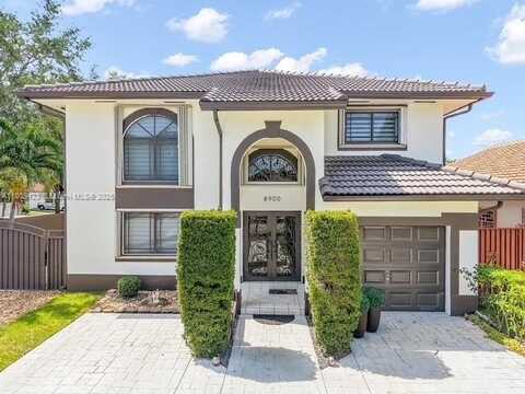 8900 NW 153rd Ter, Miami Lakes, FL 33018