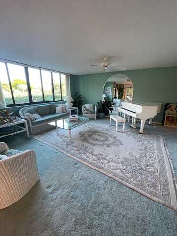 1480 Sheridan St, Hollywood, FL 33020