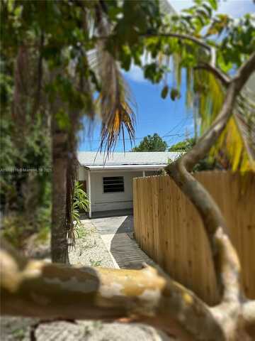 2380 SW 11th St, Miami, FL 33135