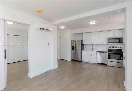 1620 NW 18th St, Miami, FL 33125