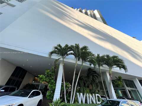 350 S Miami Ave, Miami, FL 33130