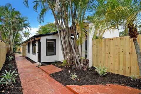 907 SW 15th Ter, Fort Lauderdale, FL 33312