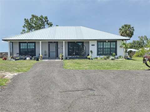 7935 NW 90th Court, Okeechobee, FL 34972