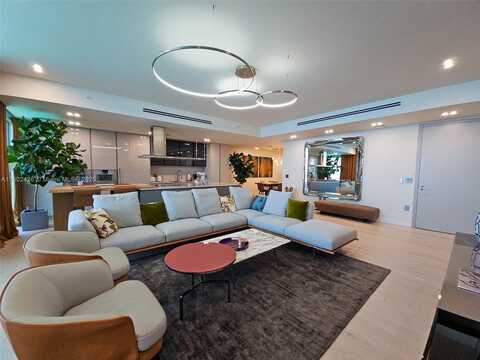 15701 Collins Ave, Sunny Isles Beach, FL 33160