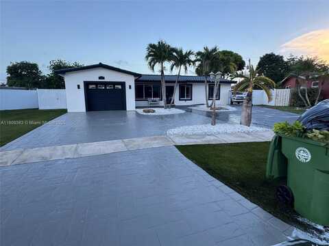 531 NW 76th Ter, Pembroke Pines, FL 33024