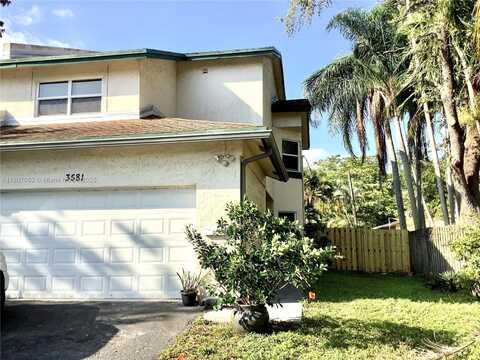 3581 Simms St, Hollywood, FL 33021