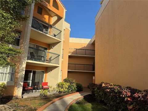 6276 NW 186th St, Hialeah, FL 33015